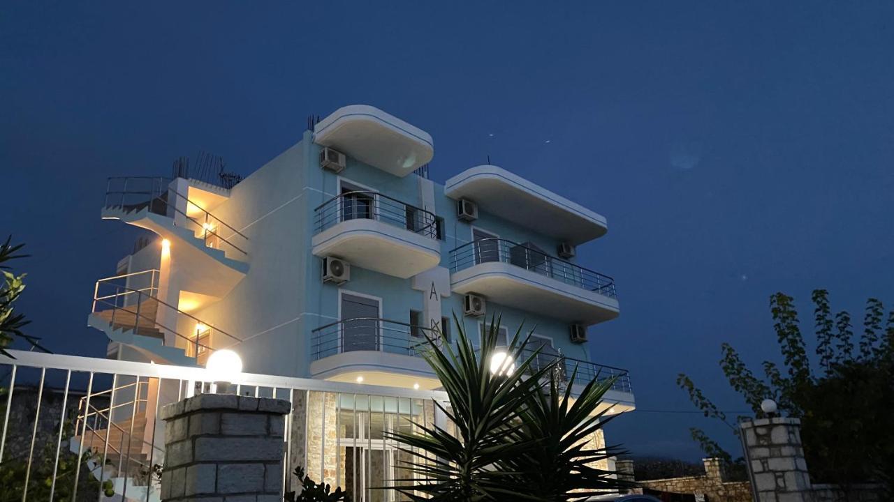 Hotel Vila Llaka Himarë Exterior foto